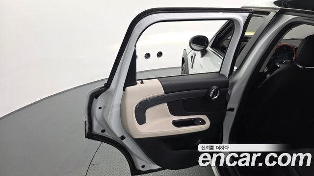 MINI Cooper S Countryman ALL4 2nd 2019 — фото 31