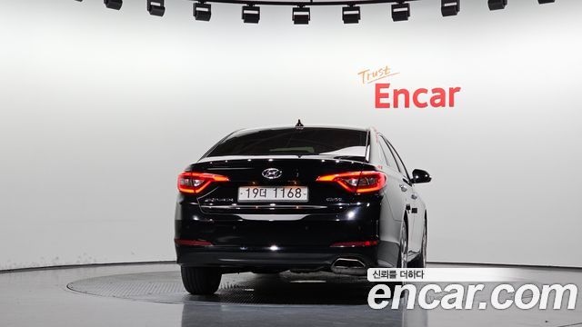 Hyundai Sonata (LF) 2.0 Premium 2015 — фото 4