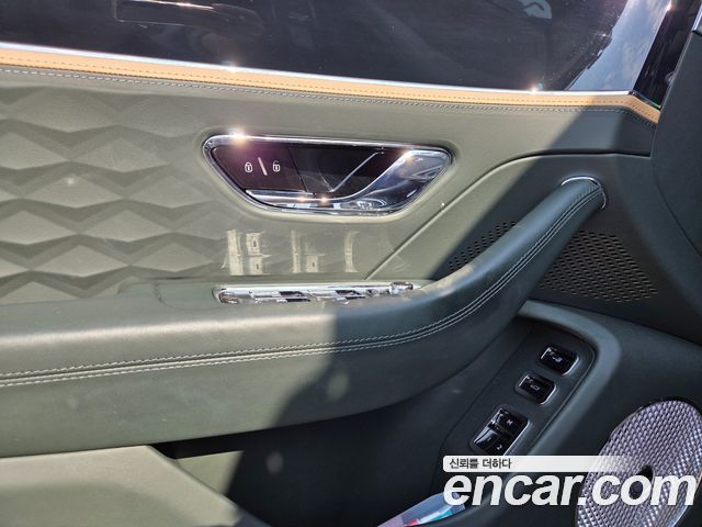 Bentley Flying Spur (IV) 4.0 Muliner 2025 — фото 18