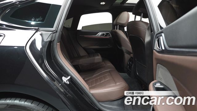 BMW i4 eDrive40 M Sports Pro 2023 — фото 11