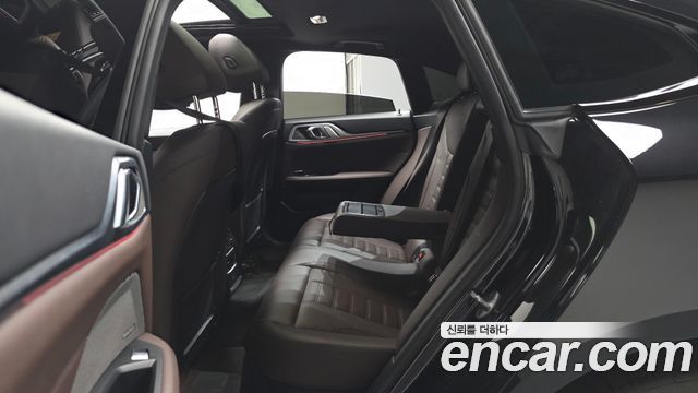 BMW i4 eDrive40 M Sports Pro 2023 — фото 12
