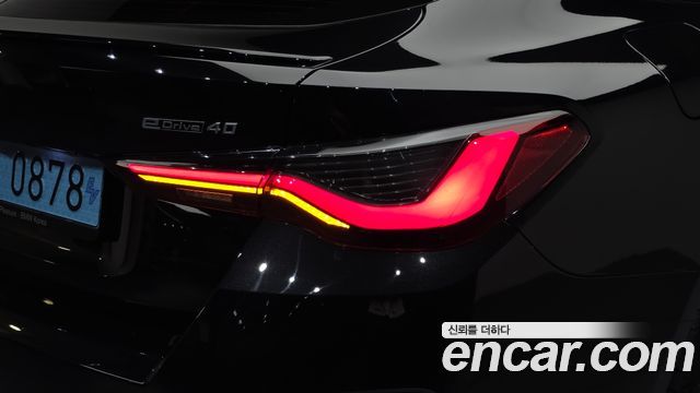 BMW i4 eDrive40 M Sports Pro 2023 — фото 23
