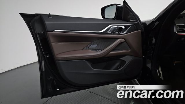 BMW i4 eDrive40 M Sports Pro 2023 — фото 24