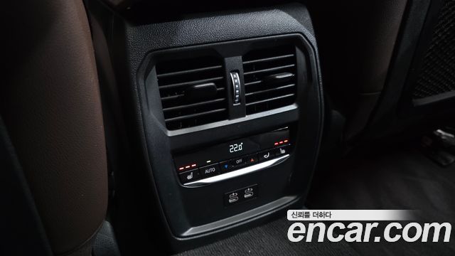 BMW i4 eDrive40 M Sports Pro 2023 — фото 31