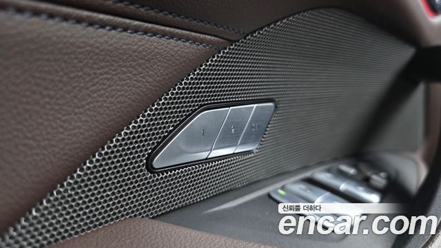 BMW i4 eDrive40 M Sports Pro 2023 — фото 33