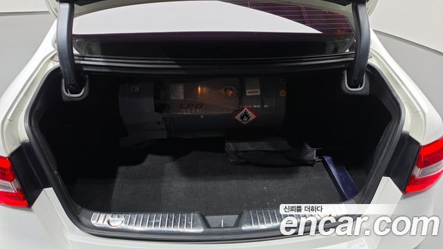 Kia K7 LPI 3.0 Prestige 2016 — фото 18
