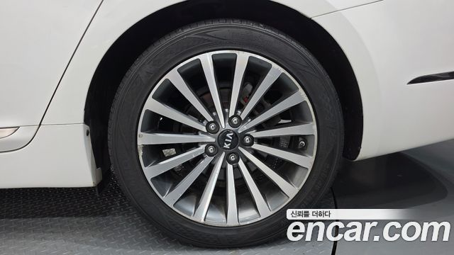 Kia K7 LPI 3.0 Prestige 2016 — фото 21