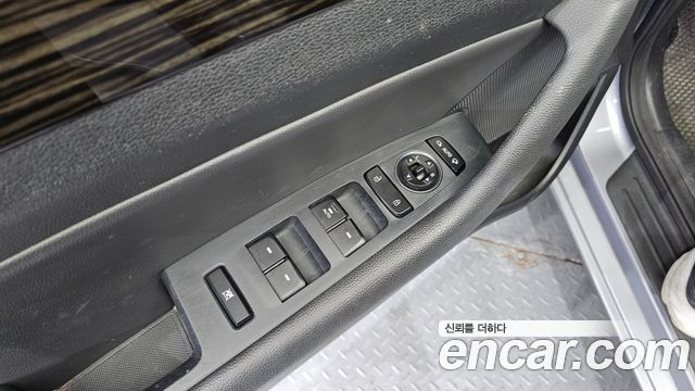Hyundai Sonata (LF) 1.7 Diesel Smart Special 2016 — фото 13