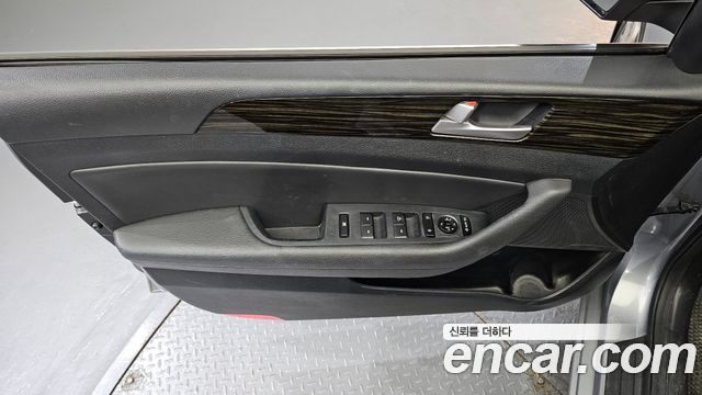 Hyundai Sonata (LF) 1.7 Diesel Smart Special 2016 — фото 24