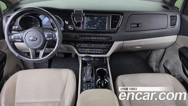Kia Carnival 9-Seater Prstige 2019 — фото 7