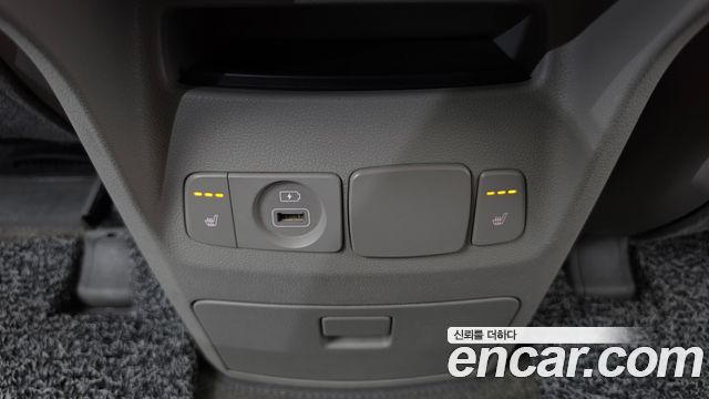 Kia Carnival 9-Seater Prstige 2019 — фото 17