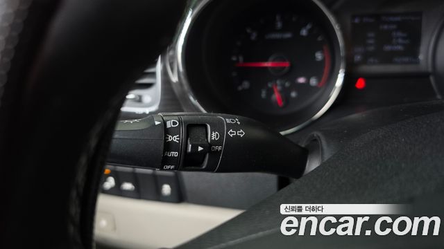 Kia Carnival 9-Seater Prstige 2019 — фото 20