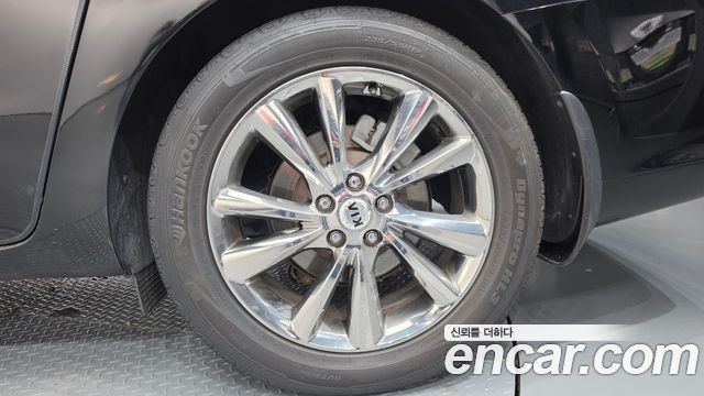 Kia Carnival 9-Seater Prstige 2019 — фото 21