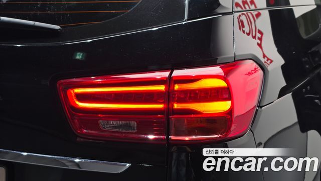 Kia Carnival 9-Seater Prstige 2019 — фото 23