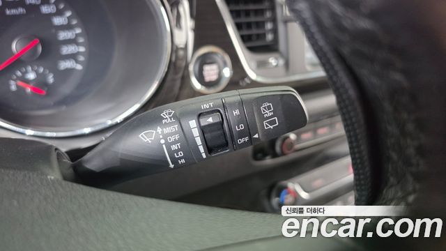 Kia Carnival 9-Seater Prstige 2019 — фото 27