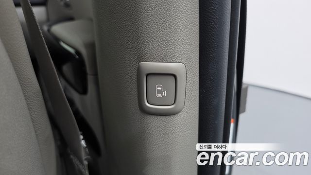 Kia Carnival 9-Seater Prstige 2019 — фото 30