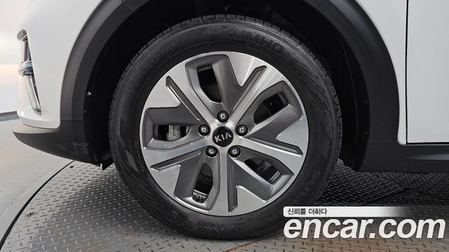 Kia Niro EV Noblesse 2019 — фото 5