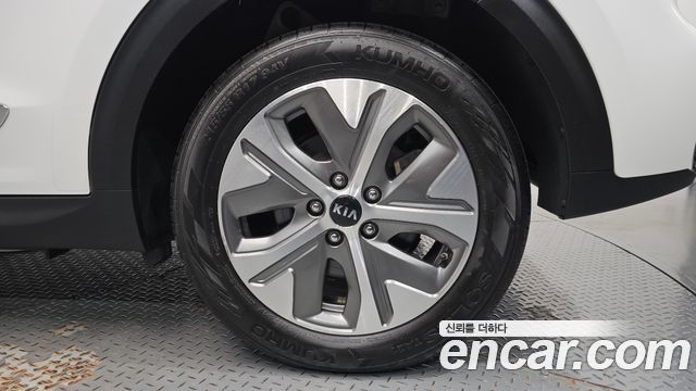 Kia Niro EV Noblesse 2019 — фото 21