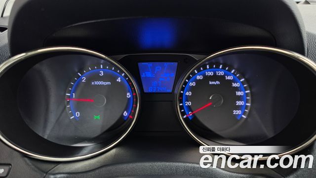 Hyundai Tucson ix Diesel 2WD LX20 Luxury 2011 — фото 8