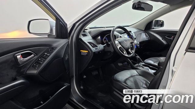 Hyundai Tucson ix Diesel 2WD LX20 Luxury 2011 — фото 10