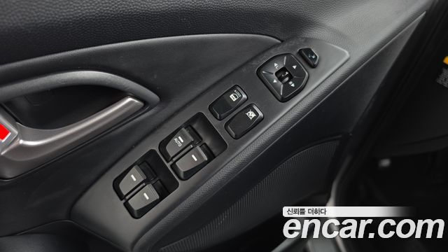 Hyundai Tucson ix Diesel 2WD LX20 Luxury 2011 — фото 20