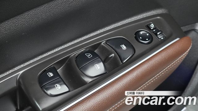 Renault Korea QM6 Diesel 4WD RE Signature 2017 — фото 13