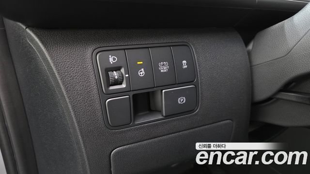 Hyundai Staria HEV 1.6 Cargo 5-Seater Modern 2025 — фото 14