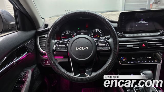 Kia Seltos Gasoline 1.6 Turbo 2WD Signature 2023 — фото 16