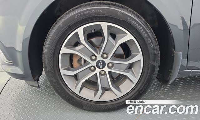 Chevrolet Aveo Sedan 1.4 Turbo LS 2018 — фото 5