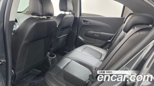 Chevrolet Aveo Sedan 1.4 Turbo LS 2018 — фото 15