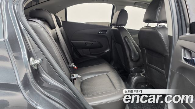 Chevrolet Aveo Sedan 1.4 Turbo LS 2018 — фото 16
