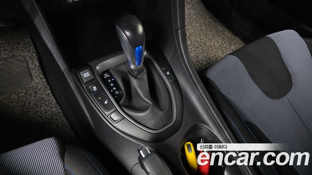 Hyundai Veloster (JS) 1.4 Turbo Modern 2018 — фото 9