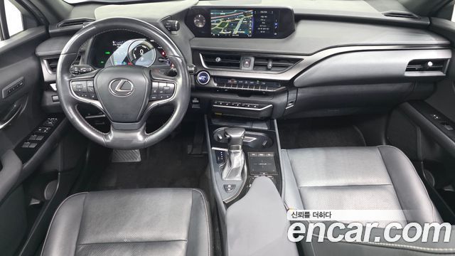 Lexus UX250h 2.0 AWD 2019 — фото 7