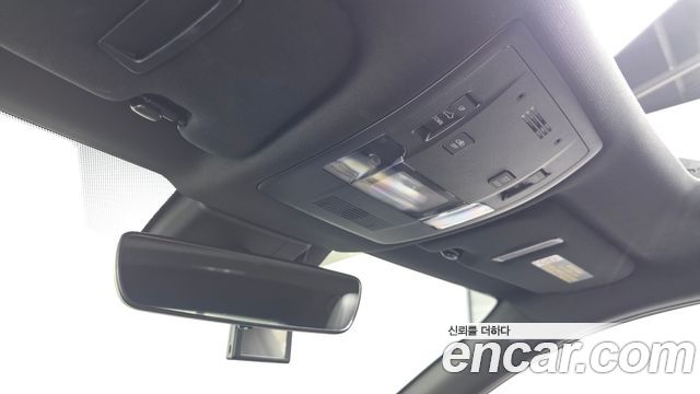 Lexus UX250h 2.0 AWD 2019 — фото 17