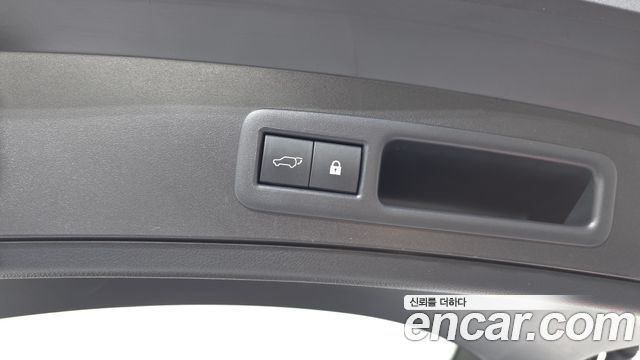Lexus UX250h 2.0 AWD 2019 — фото 27