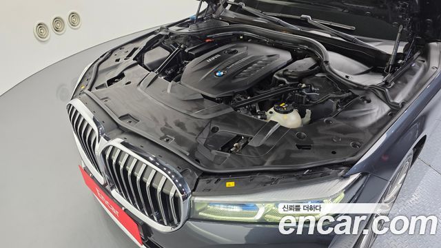 BMW 7 Series (G11) 740Ld xDrive Design Pure Excellence 2020 — фото 6
