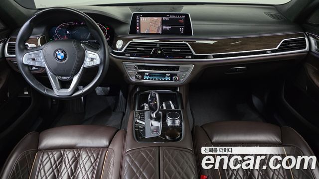 BMW 7 Series (G11) 740Ld xDrive Design Pure Excellence 2020 — фото 7