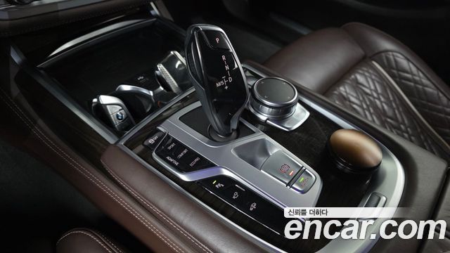 BMW 7 Series (G11) 740Ld xDrive Design Pure Excellence 2020 — фото 9