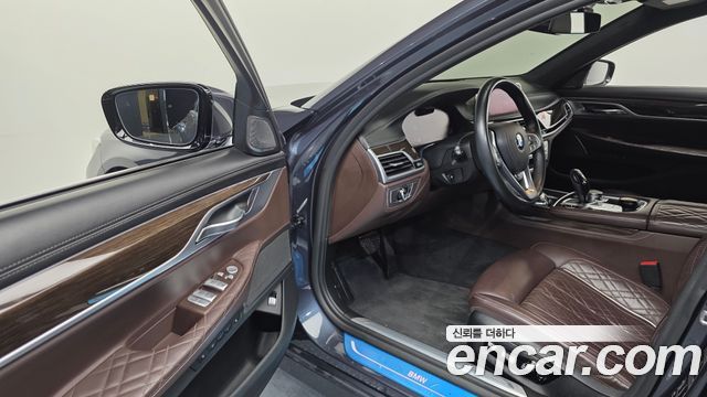 BMW 7 Series (G11) 740Ld xDrive Design Pure Excellence 2020 — фото 10