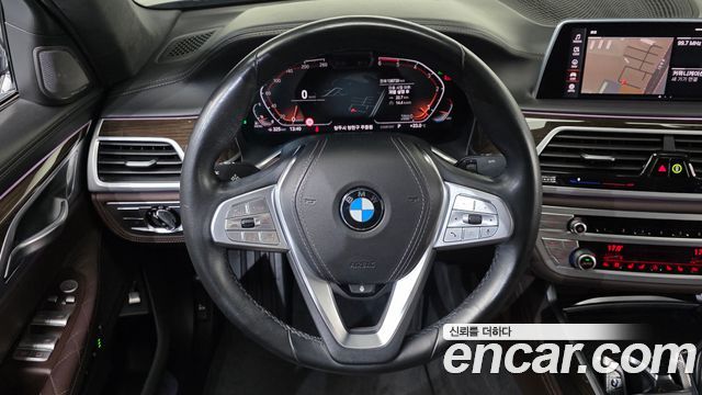 BMW 7 Series (G11) 740Ld xDrive Design Pure Excellence 2020 — фото 12