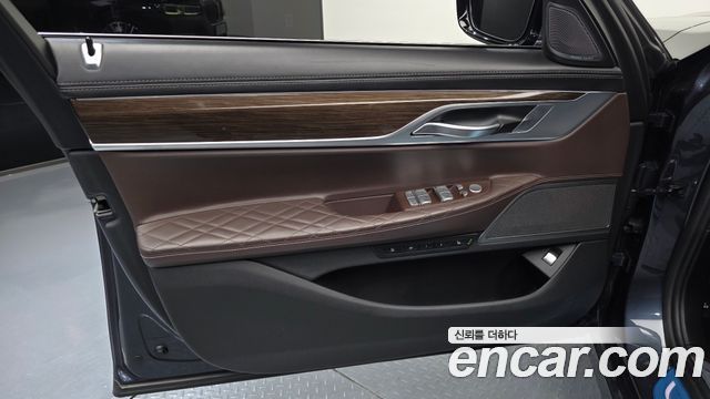 BMW 7 Series (G11) 740Ld xDrive Design Pure Excellence 2020 — фото 24