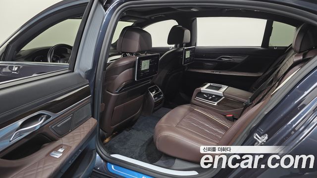 BMW 7 Series (G11) 740Ld xDrive Design Pure Excellence 2020 — фото 26
