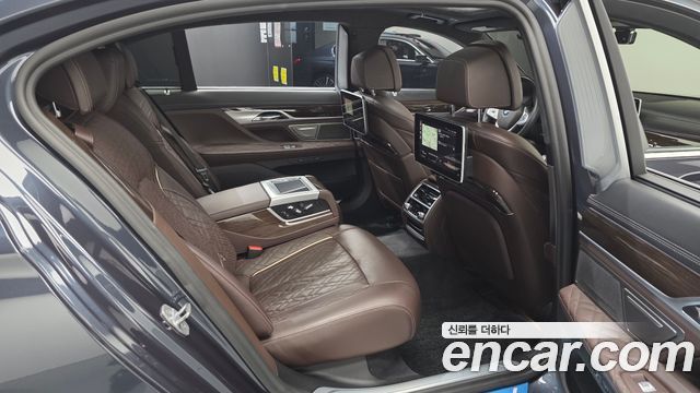 BMW 7 Series (G11) 740Ld xDrive Design Pure Excellence 2020 — фото 28