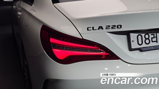 Mercedes-Benz CLA-Class (C117) CLA220 AMG Line 2018 — фото 23