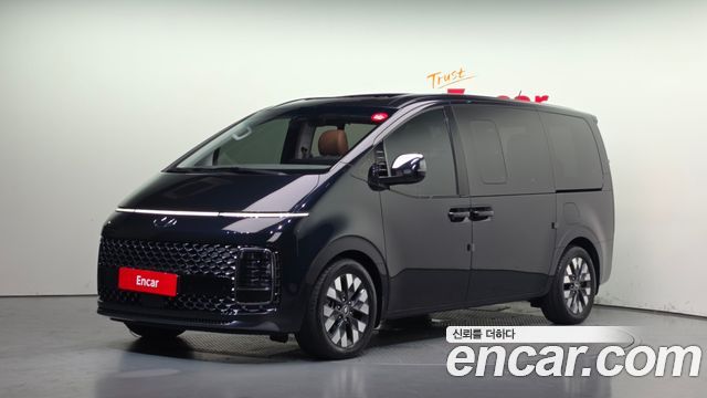 Hyundai Staria Lounge 9-Seater Prestige