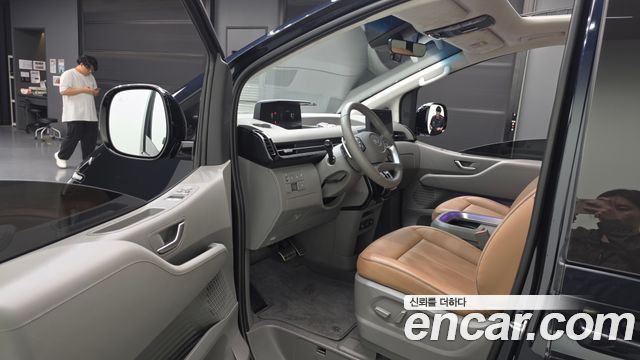 Hyundai Staria Lounge 9-Seater Prestige 2022 — фото 10