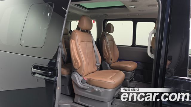 Hyundai Staria Lounge 9-Seater Prestige 2022 — фото 11