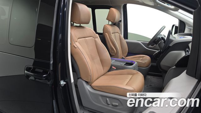 Hyundai Staria Lounge 9-Seater Prestige 2022 — фото 26