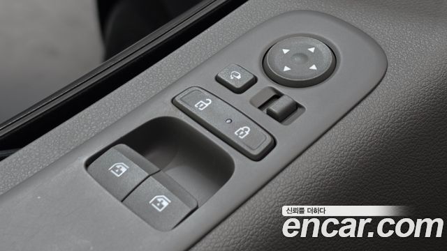 Hyundai Staria Lounge 9-Seater Prestige 2022 — фото 27
