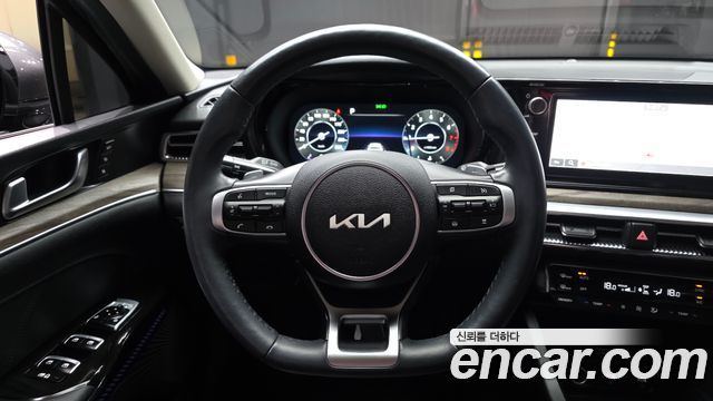 Kia K5 (III) 1.6 Turbo Signature 2022 — фото 13